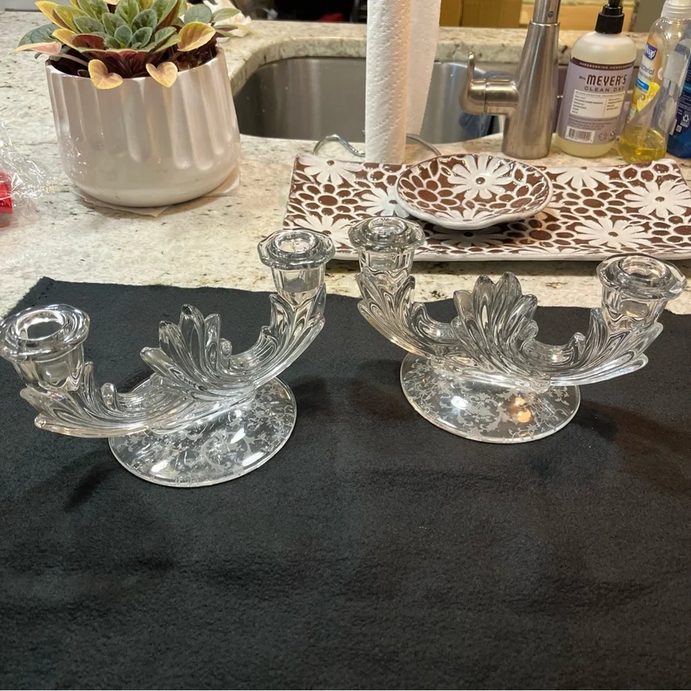 Fostoria double candle holder in Navarre pattern etched glass. Set of 2. - Picture 3 of 10